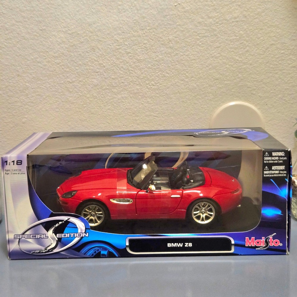 Maisto BMW Z8 1:18 Special Edition Collectible Red Diecast Metal 2007